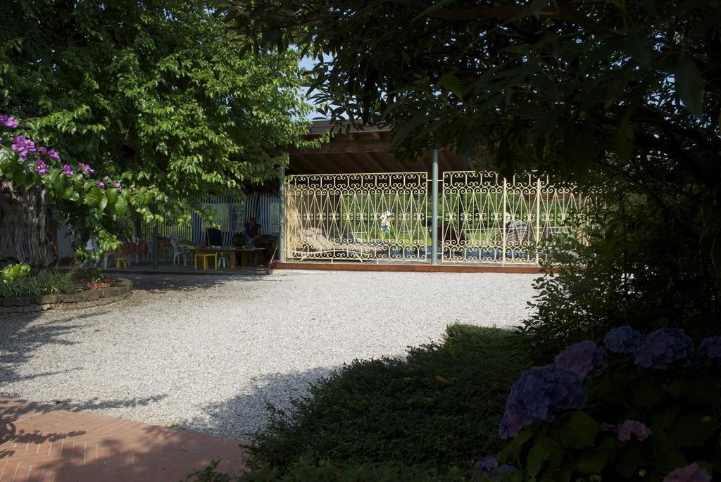 Agriturismo La Breda Pensionat San Felice del Benaco Eksteriør billede
